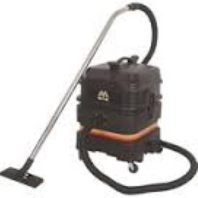 Rental store for 13GAL MEDIUM COMMERCIAL VACUUM in Eureka CA